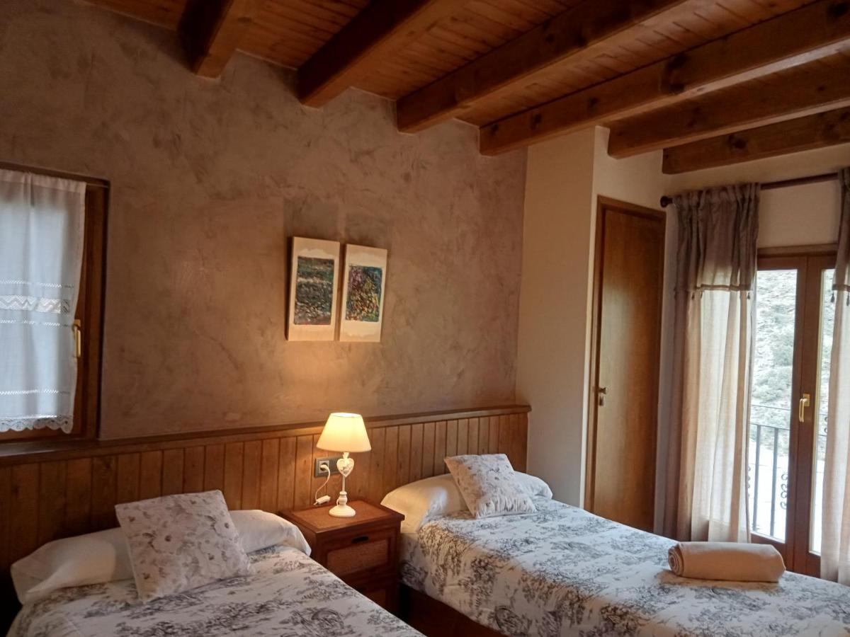 Apartmán Casa Coix Escas Exteriér fotografie